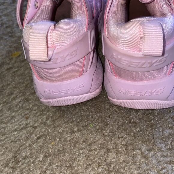 Heelys wheeled pink shoe - Picture 3 of 5